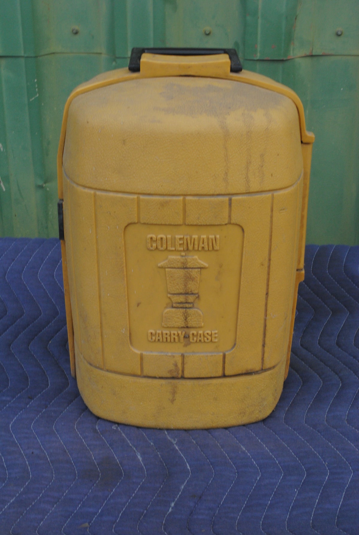 NOS Coleman 220F Lantern In Original Box