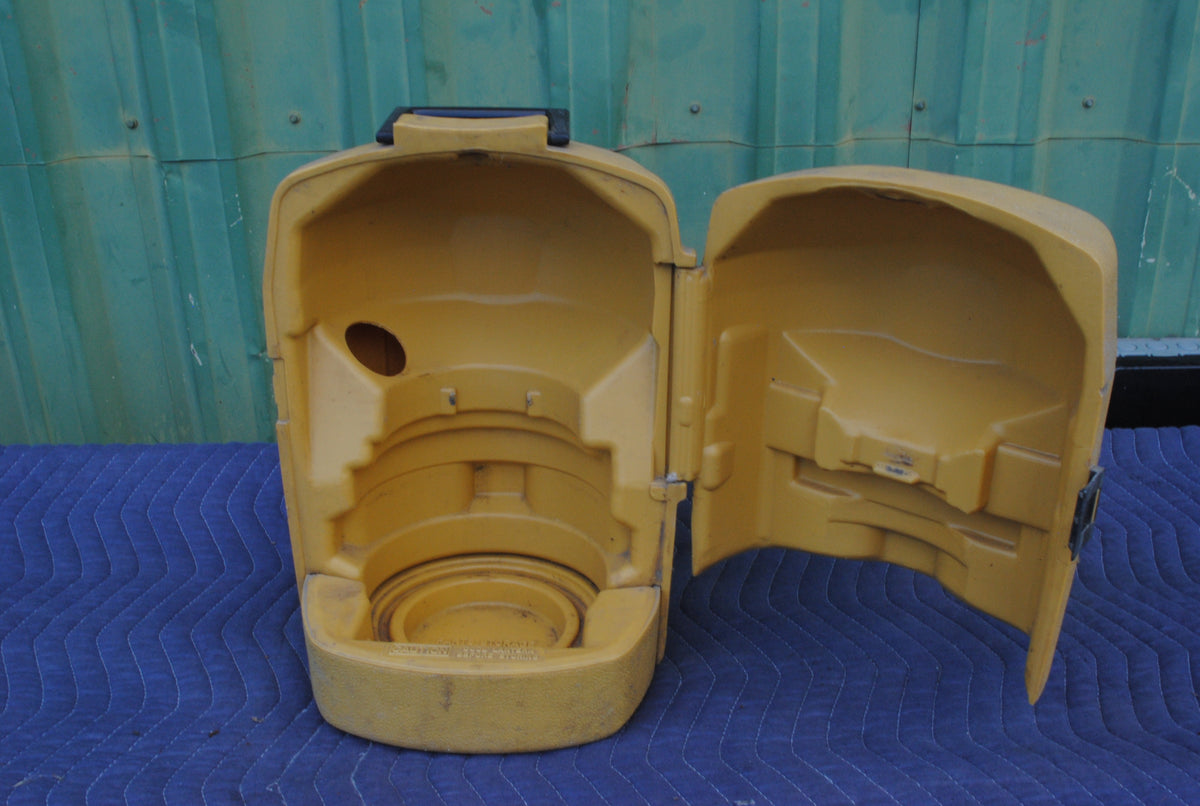 NOS Coleman 220F Lantern In Original Box