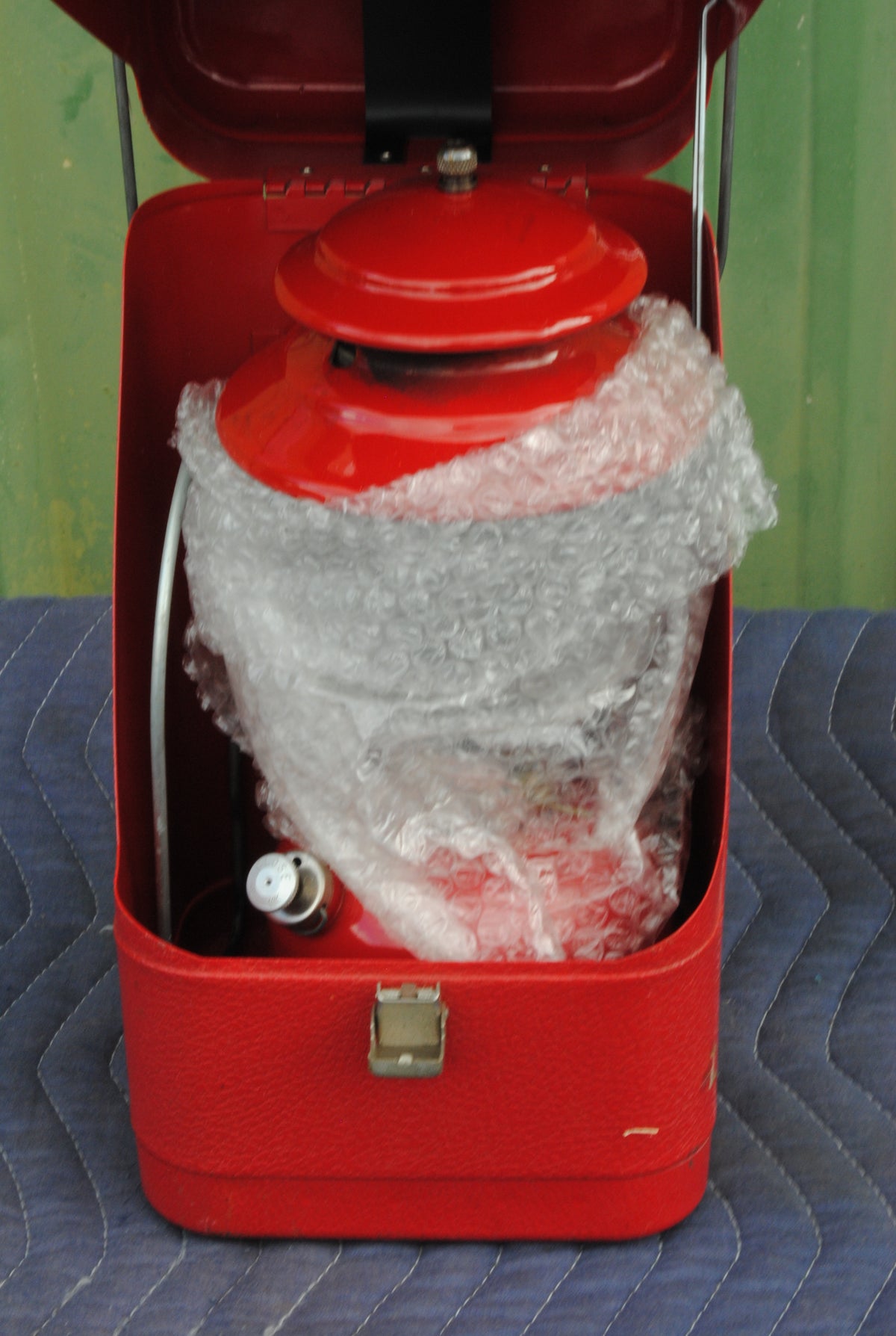 NOS Coleman 200A Lantern In Original Box