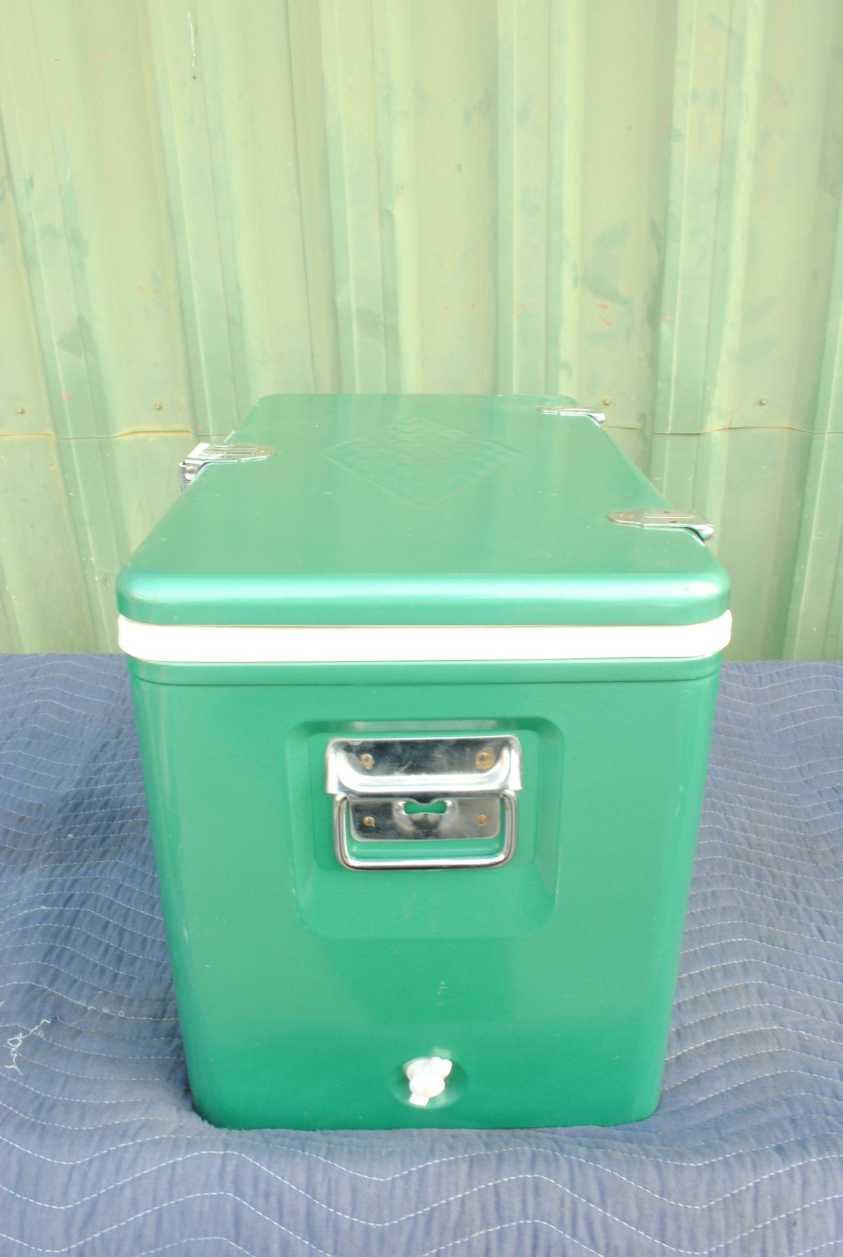 NOS Coleman Canada Snowlite cooler green