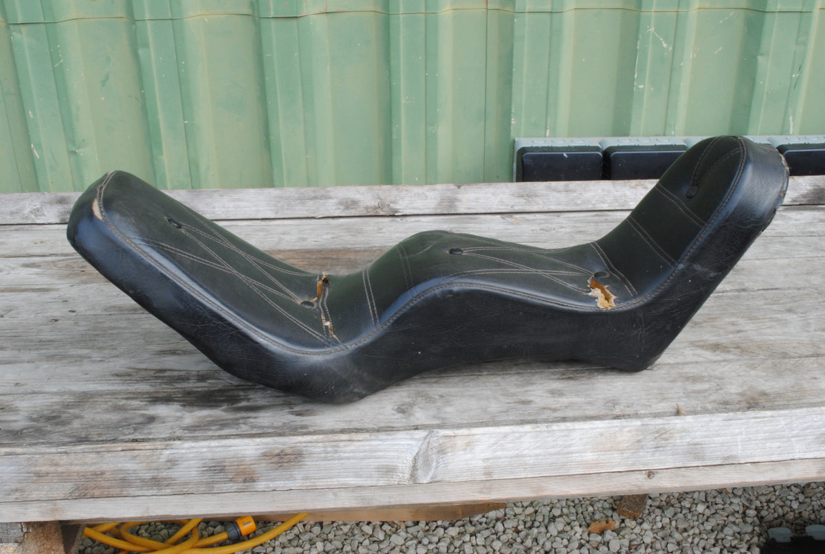 Vintage Authentic Kinder Seat Inc. 'King and Queen' Motorcycle Seat