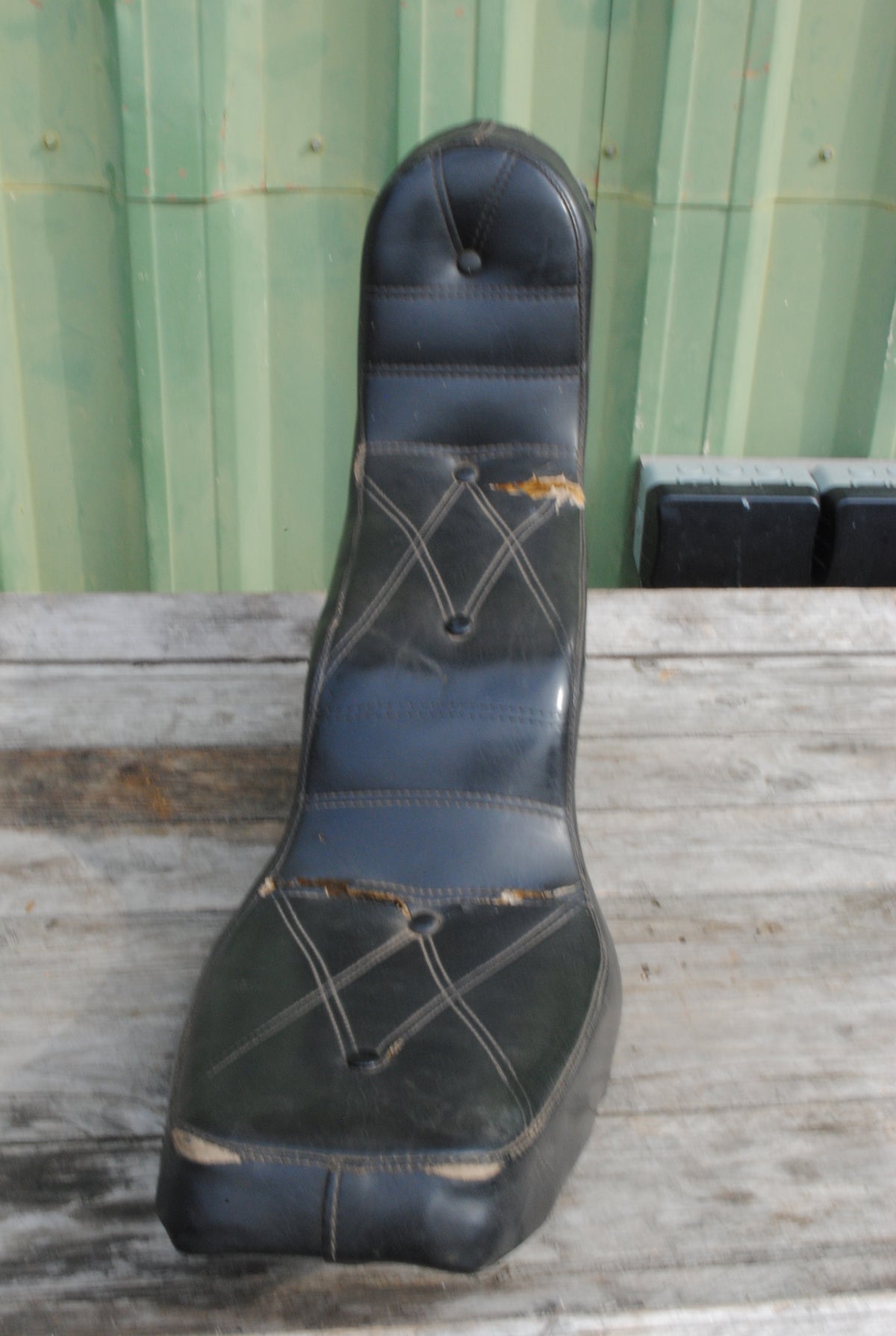 Vintage Authentic Kinder Seat Inc. 'King and Queen' Motorcycle Seat