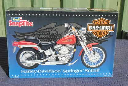 Revell Harley Davidson Springer Softail 1:8 Model kit
