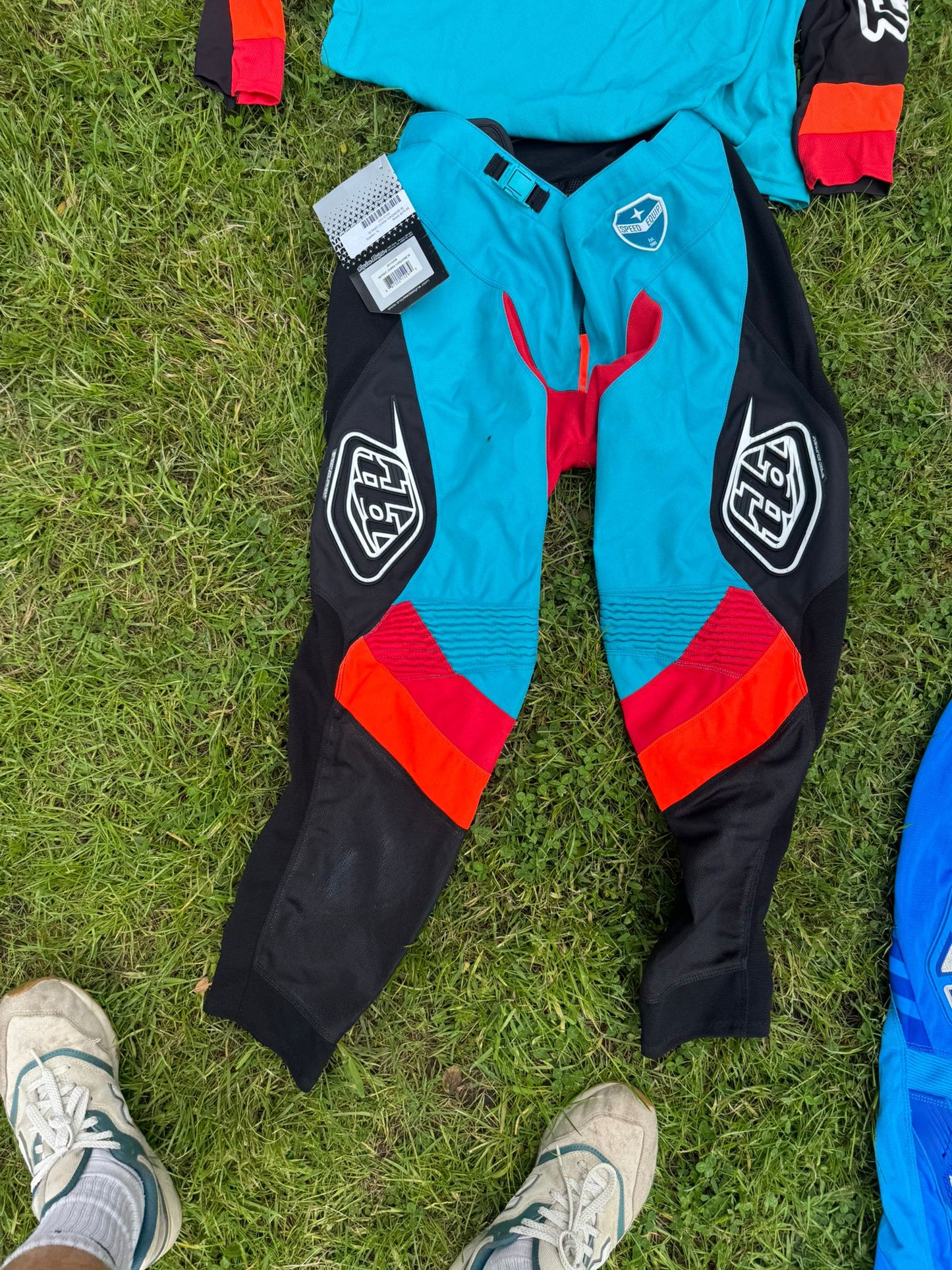NOS Troy Lee SE Corsa Turquoise 2 piece motocross clothing (36 waist, 48? chest)