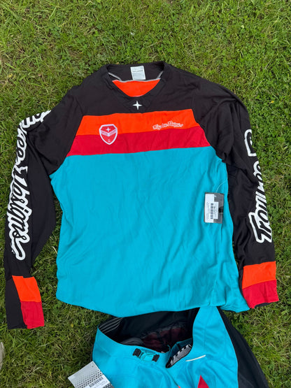 NOS Troy Lee SE Corsa Turquoise 2 piece motocross clothing (36 waist, 48? chest)