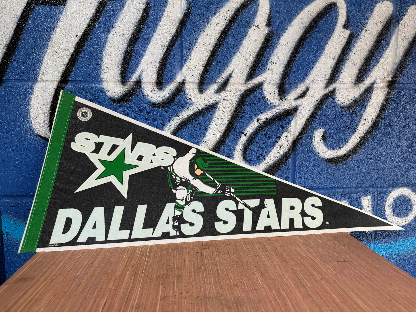 VINTAGE NHL DALLAS STARS FELT PENNANT