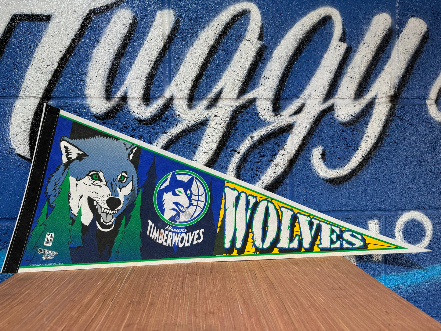 MINNESOTA TIMBER WOLVES NBA FELT PENNANT