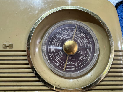 VINTAGE 1960'S BUSH TR82 CREAM LEATHER NON WORKING PORTABLE RADIO
