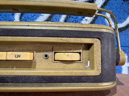VINTAGE 1960'S BUSH TR82 CREAM LEATHER NON WORKING PORTABLE RADIO