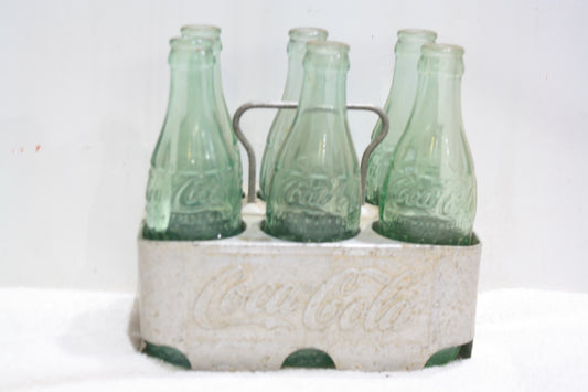VINTAGE COCA-COLA METAL CARRIER WITH 6 BOTTLES