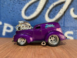 1940 PURPLE FORD SEDAN DELIVERY 1/18 SCALE MUSCLE MASHINES