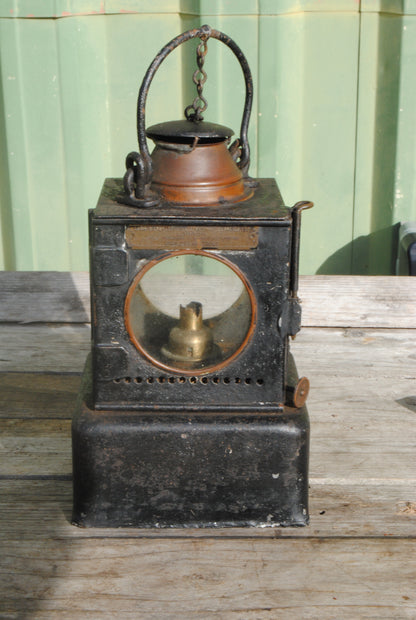 Authentic Lamp Manufacturing Co. 1874 Railway Lantern