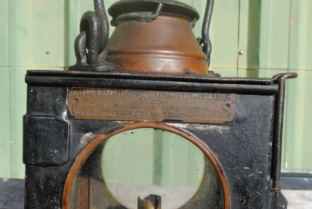 Authentic Lamp Manufacturing Co. 1874 Railway Lantern