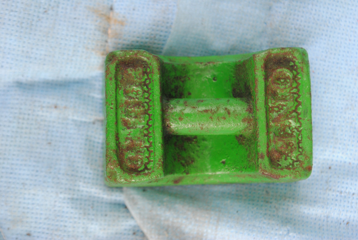 Vintage cast iron 1 pound counterweight