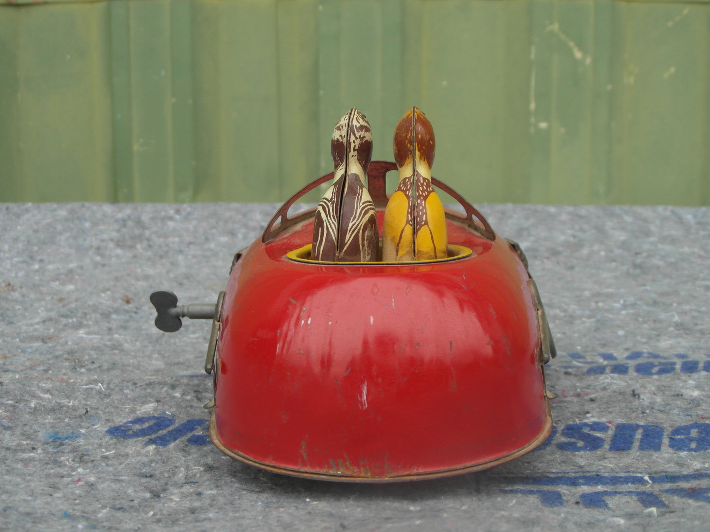 1930s Vintage LINDSTROM skeeter TIN WIND-UP bumper car