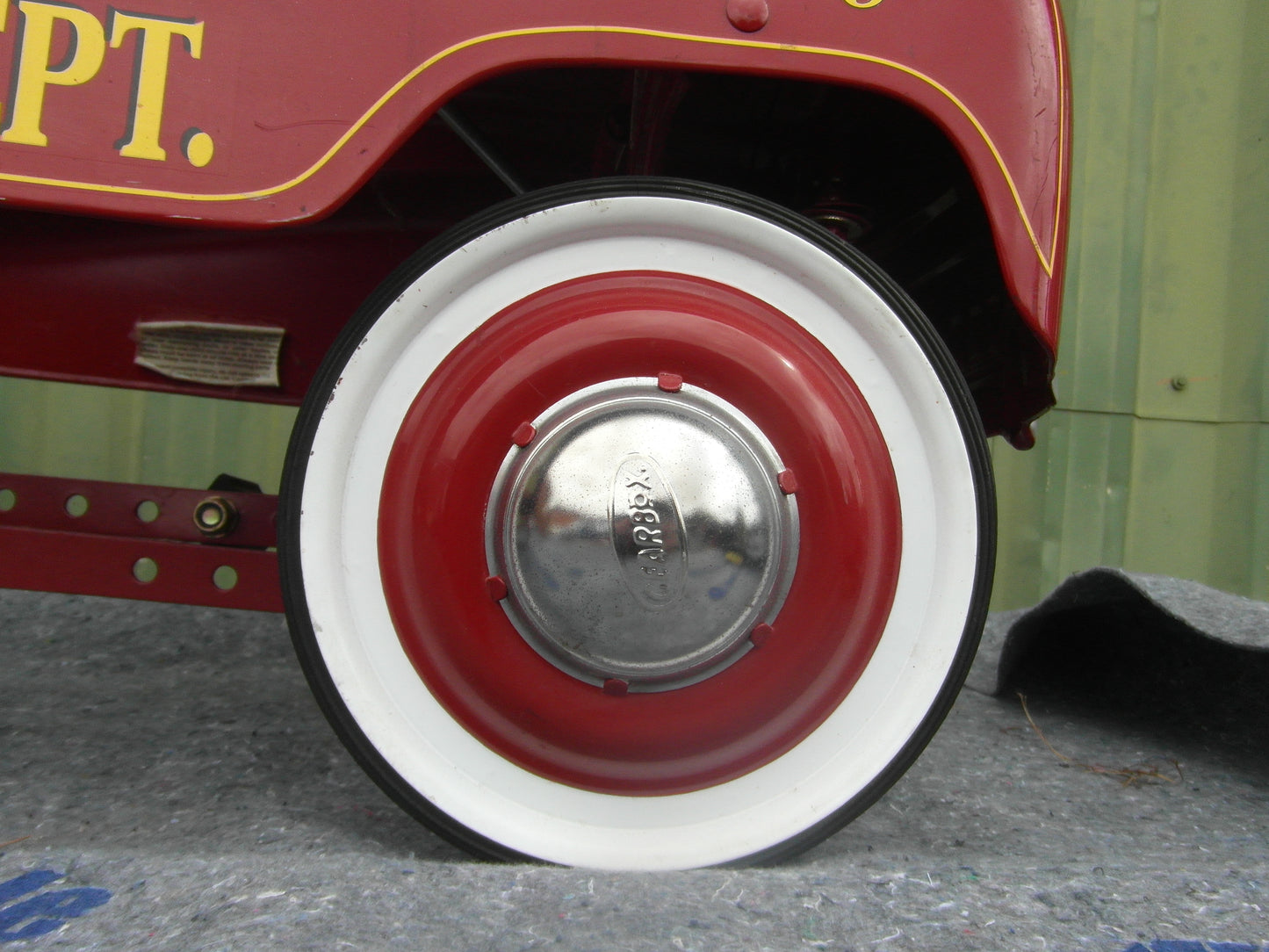 1990s Gearbox pedal fire truck - Classic ride-on Toy