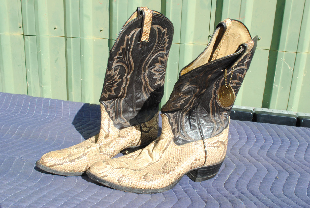 Genuine Tony Lama Snakeskin boots Size US 10