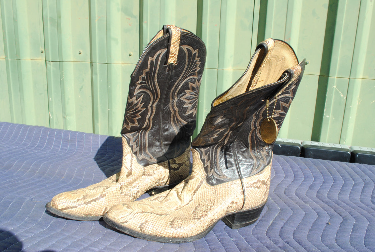 Genuine Tony Lama Snakeskin boots Size US 10