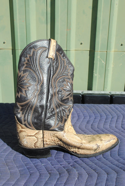 Genuine Tony Lama Snakeskin boots Size US 10