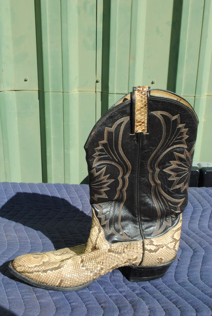 Genuine Tony Lama Snakeskin boots Size US 10