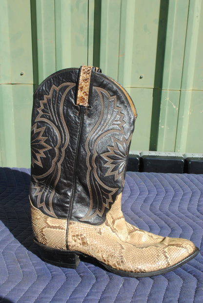 Genuine Tony Lama Snakeskin boots Size US 10