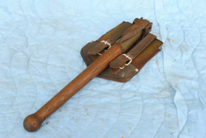 1965 vintage AMES US Army folding entrenching shovel