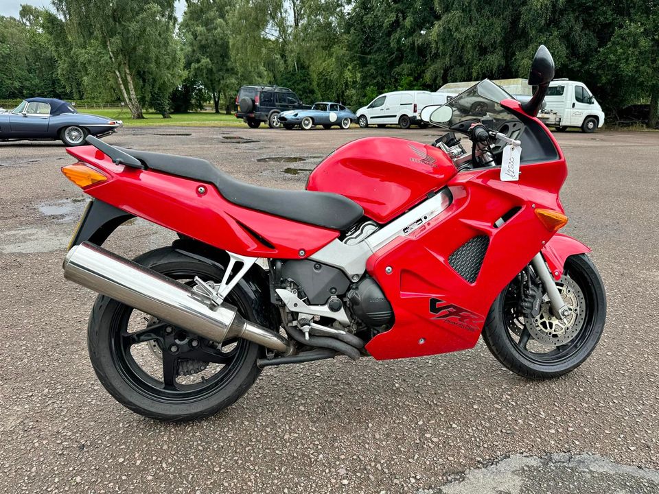 1999 Honda VFR800
