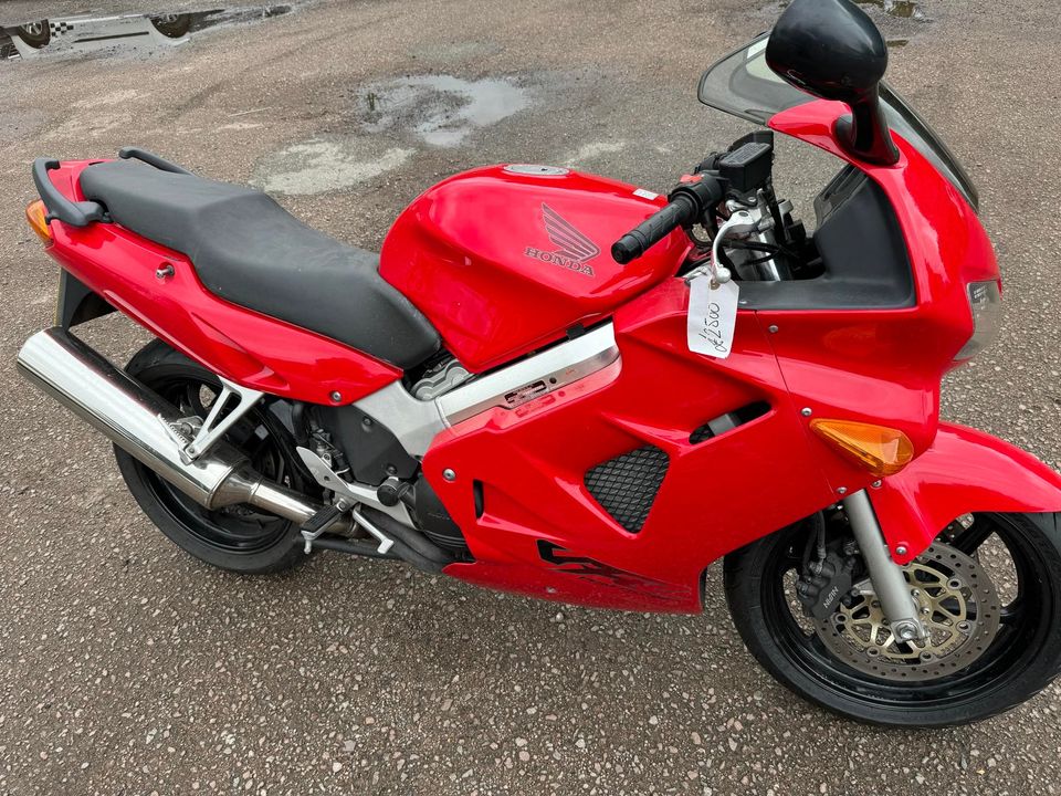 1999 Honda VFR800