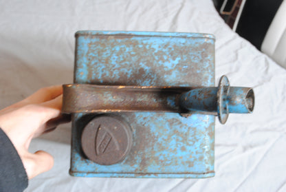 Vintage Genuine Valor Blue Oil can with spout